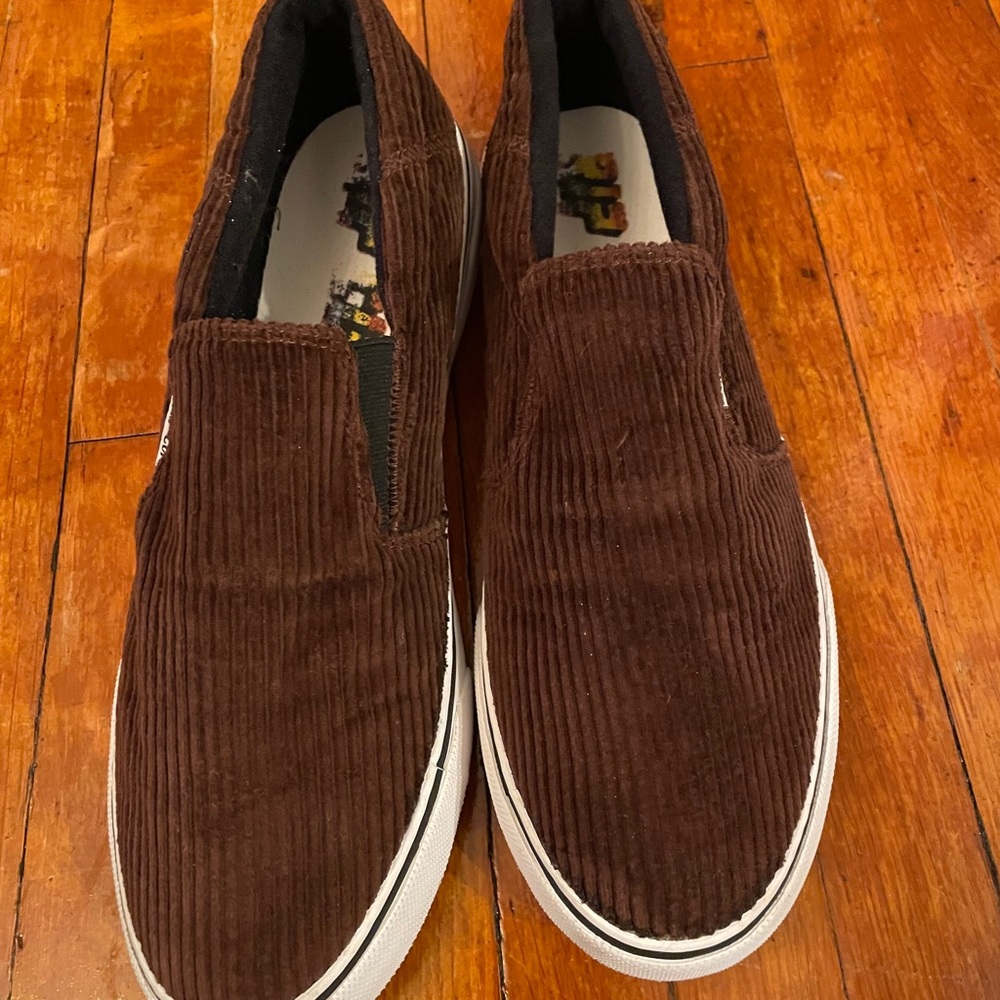 Shoes - Picture 2 of 2
